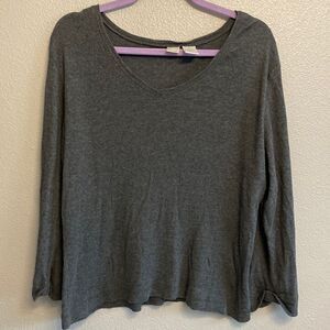 Gillian O’Malley- grey ribbed long sleeve- Size XL